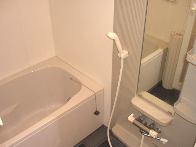 リヴェール市川Ｃ棟の浴室