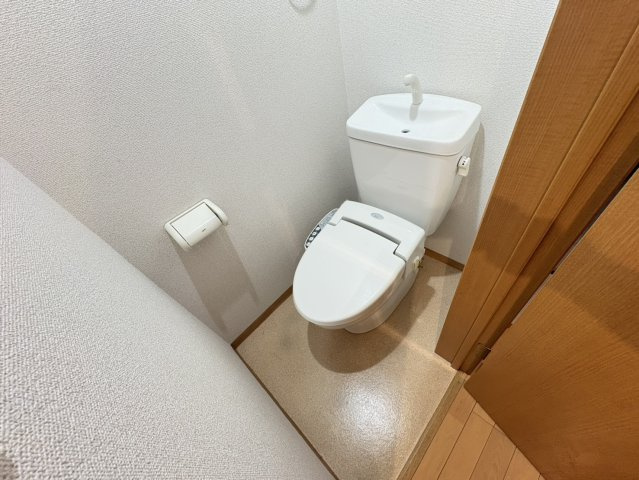 リヴェール市川Ｃ棟のトイレ