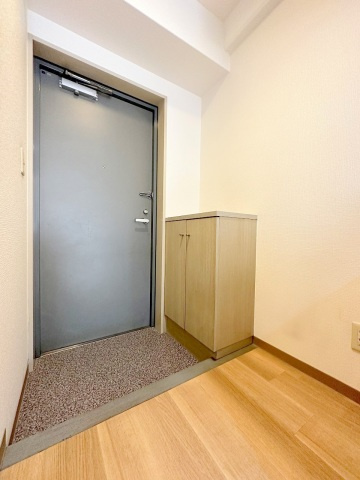 レガロ出汐の玄関