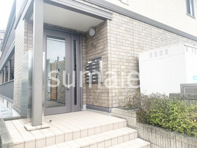 ハピネスのエントランス|エントランスです！