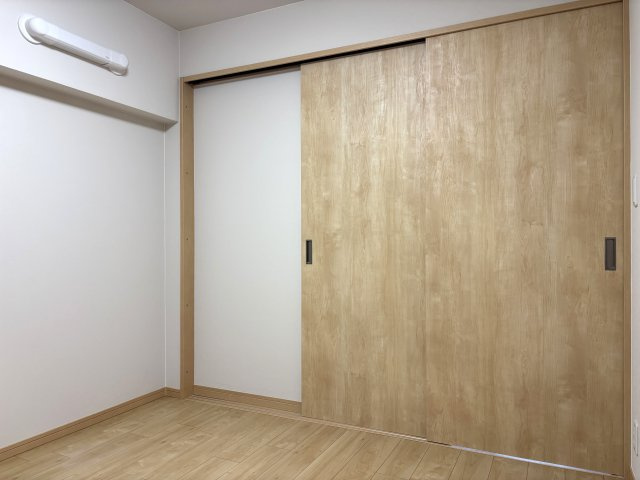 ユートピアレジデンス南紫竹の洋室