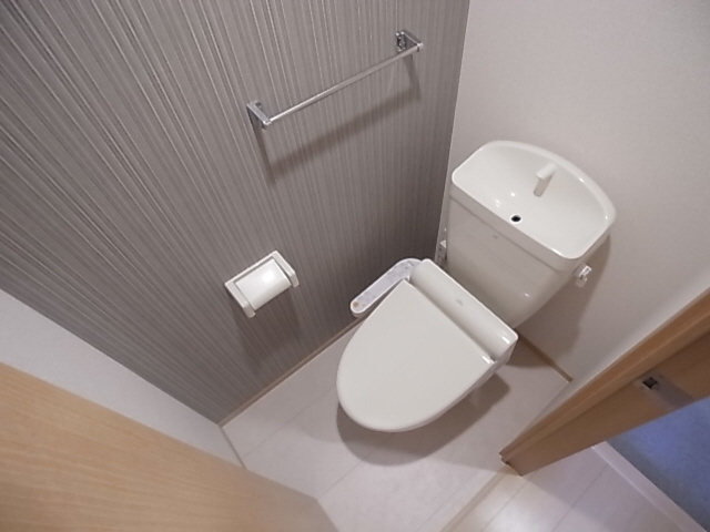 神戸市兵庫区中道通９丁目のアパートのトイレ|ウォッシュレット付トイレ