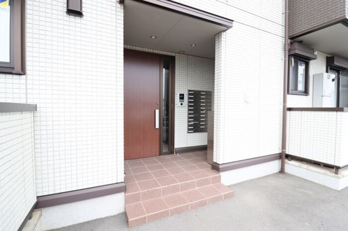 レフィナードのエントランス|エントランス