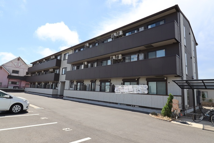 レフィナードの外観|外観