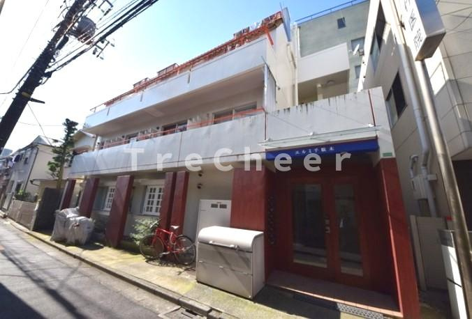 エルミ千駄木の外観