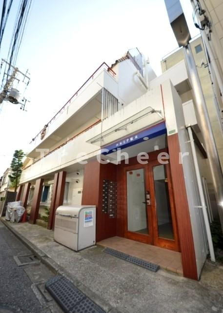 エルミ千駄木の外観