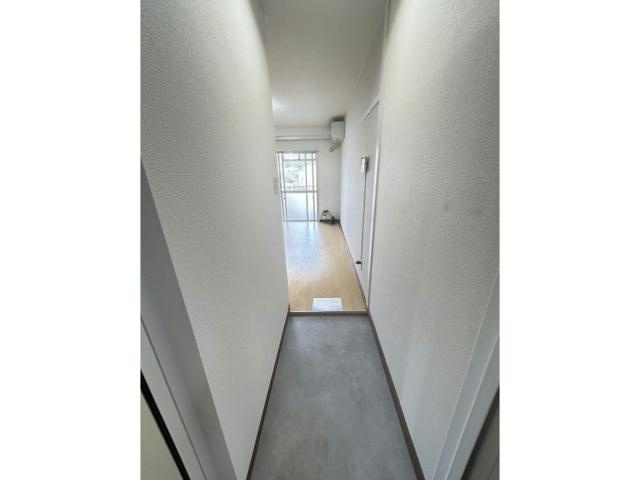 ローズレジデンス西八代の玄関