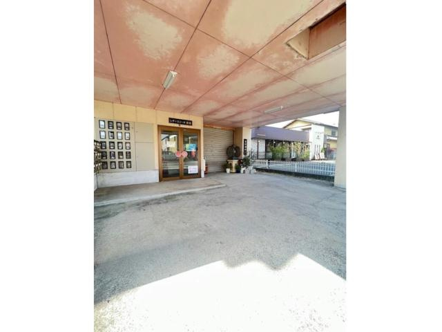 ローズレジデンス西八代のエントランス