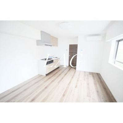 【居間・リビング】 | メディオ月島 | 洋室のお部屋です。