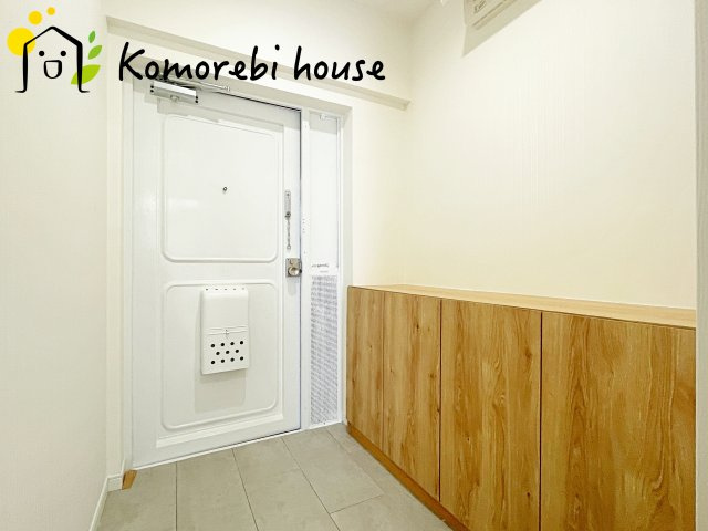 大宮植竹住宅の玄関|収納もある玄関です