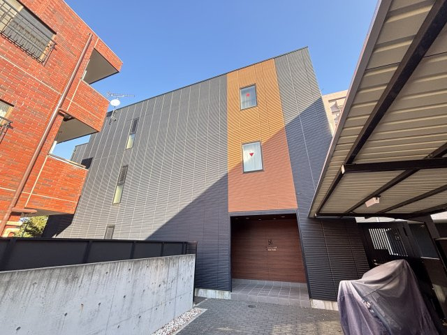 CROSS COURT NAKA-AOKIの外観