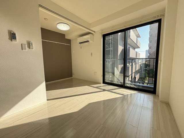 CROSS COURT NAKA-AOKIの居間・リビング|※別室参考写真です。