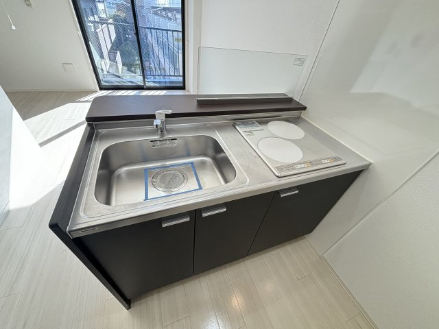 CROSS COURT NAKA-AOKIのキッチン|※別室参考写真です。