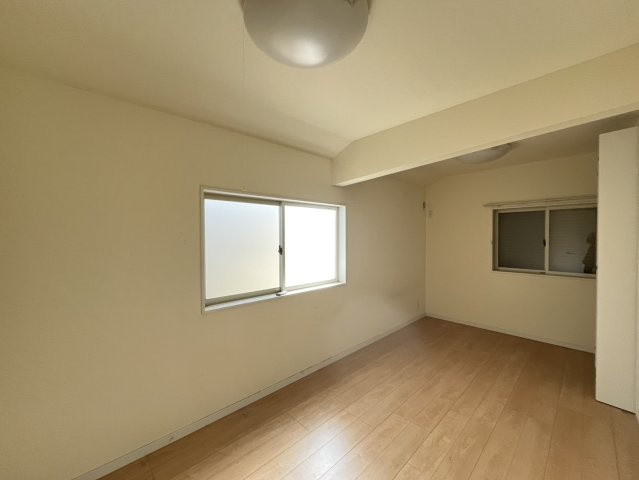 瓦宮二丁目中古戸建の洋室