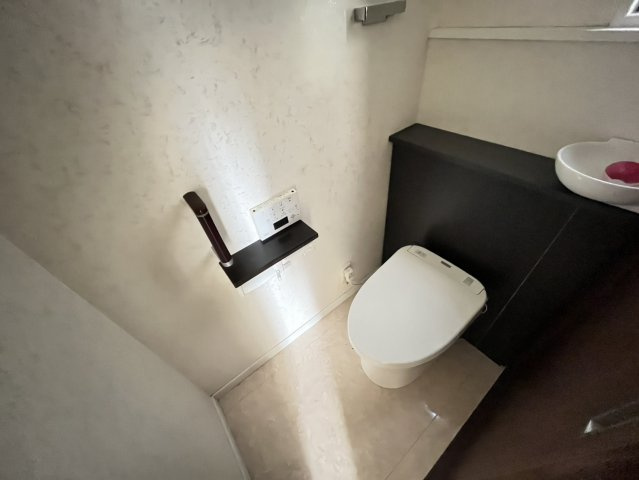 瓦宮二丁目中古戸建のトイレ