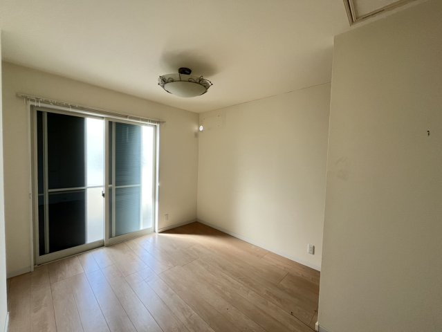 瓦宮二丁目中古戸建の洋室