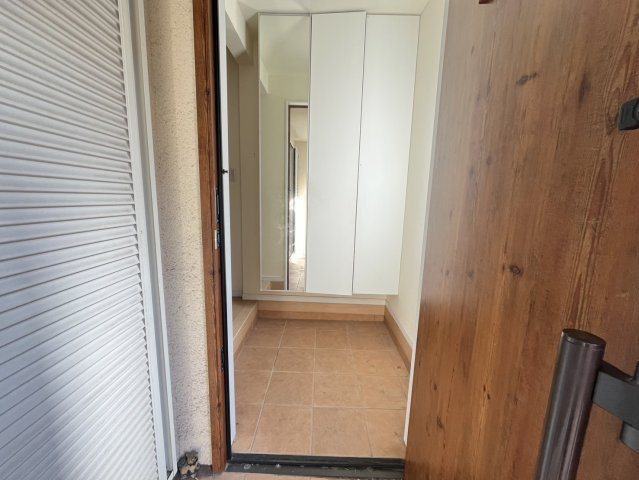 瓦宮二丁目中古戸建の玄関