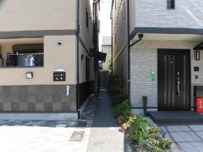 フラッティ大和のエントランス