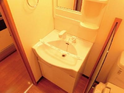 フラッティ大和の洗面所|独立洗面台