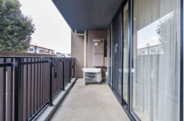 【バルコニー】