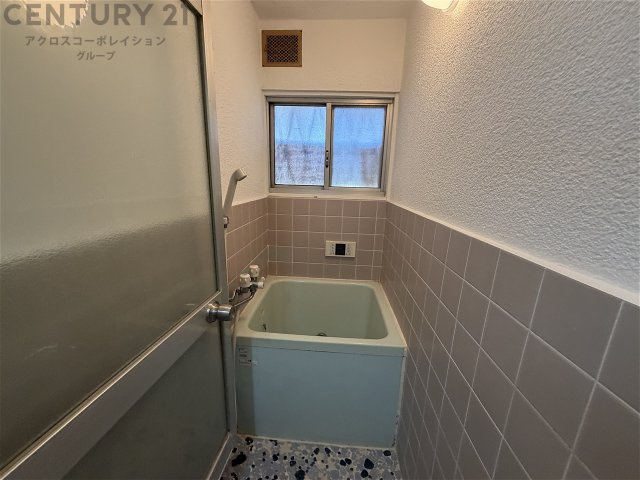 嬉しいバストイレセパレートタイプの浴室です！