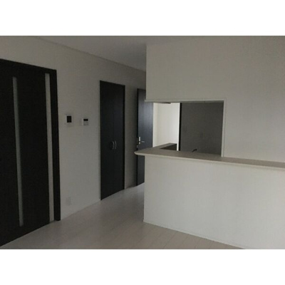 【居間・リビング】 | カーレッジ | 居間です