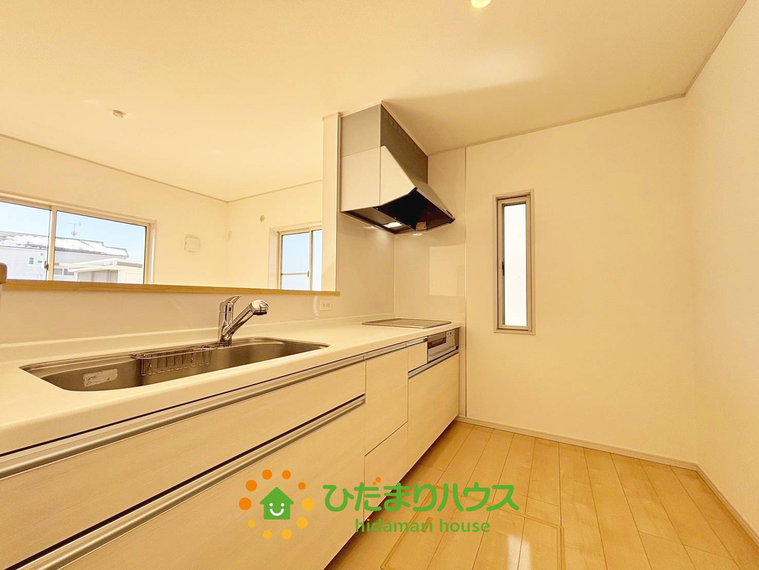 古河市女沼　中古一戸建てのキッチン