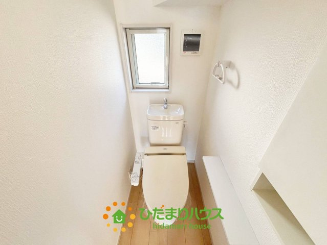 古河市女沼　中古一戸建てのトイレ