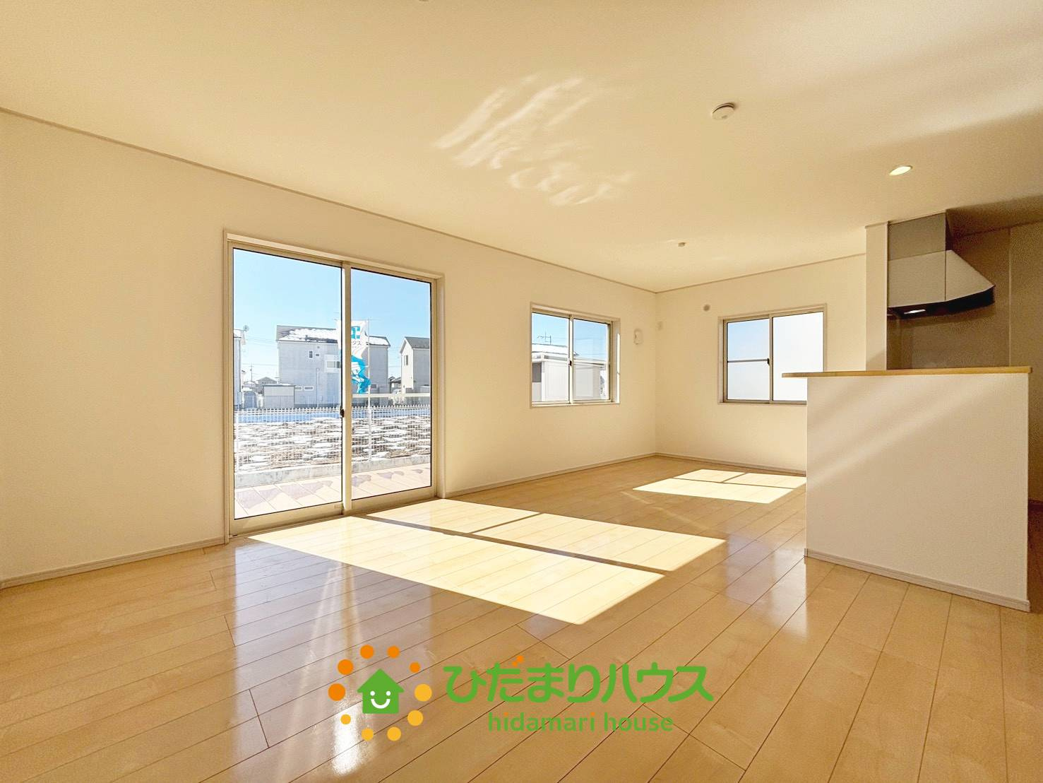 古河市女沼　中古一戸建ての居間・リビング