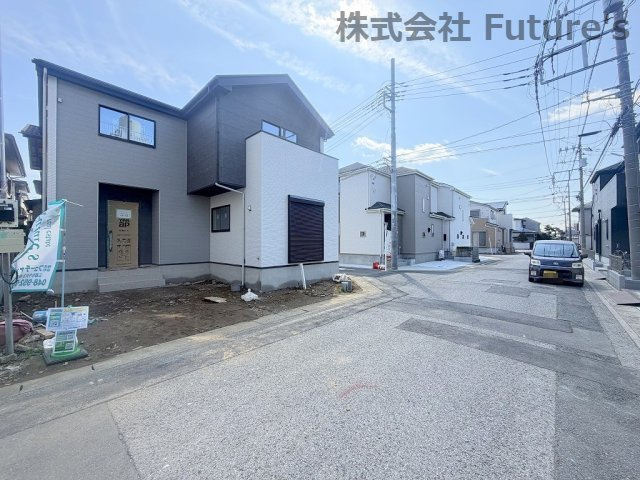 三郷市上彦名　新築戸建　全1棟の前面道路含む現地写真|前面道路含む現地写真です。