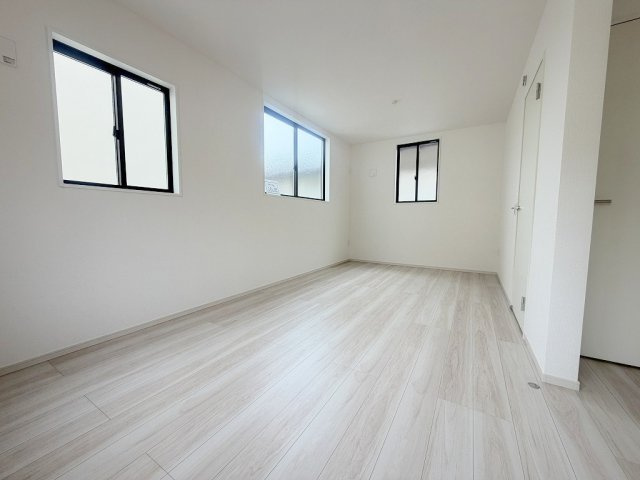 三郷市上彦名　新築戸建　全1棟の洋室|お子さまの成長に合わせて、2部屋に変更できる可変型プラン