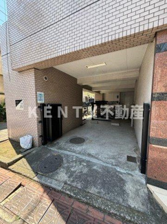 【駐車場】 | 駐車場に車を止められます