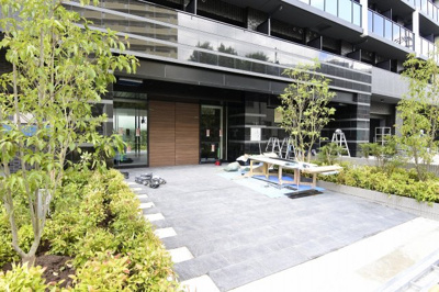 【エントランス】 | プレサンス西中島南方セレスト 