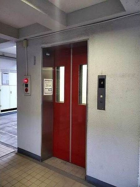 カーサグラン東向島の居間・リビング