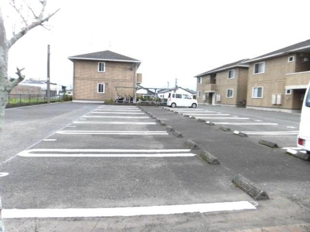 Ｄ’コートラスタ Ⅲ棟の駐車場|駐車場