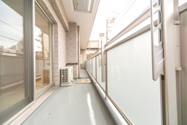 Ｃｏｕｒｔ　Ｈａｔｓｕｄａｉのバルコニー|※写真は同タイプ住戸です。