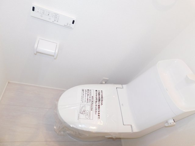 北名古屋市中之郷八反の新築一戸建のトイレ|◇トイレ◇　　１・２階シャワートイレ