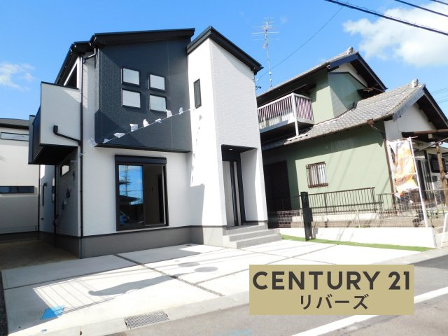 北名古屋市中之郷八反の新築一戸建の外観|☆４号棟☆　　新価格！！　いつでもご案内出来ます♪（お問合せ当日、平日、水曜、夜間もＯＫ）　駐車並列２台ＯＫ！　全居室南向き！　書斎完備♪　広々ＬＤＫ約１８．０帖！　小学校徒歩５分！