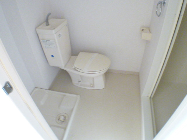 芝コーポ５号館の洗面所