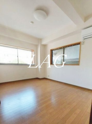 【居間・リビング】 | ファミール井田 | 洋室のお部屋です。