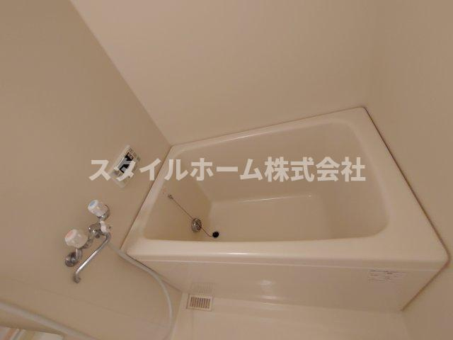 ハイステージ桜Aの浴室|同建物内別部屋の写真です。