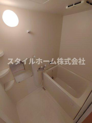 ハイステージ桜Aの浴室|同建物内別部屋の写真です。