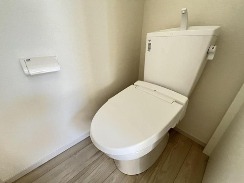 ◆草加市氷川町１５期のトイレ|トイレは二か所。各階に設けております。