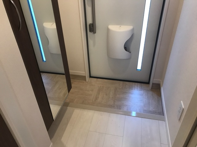 サンライト・洋の玄関