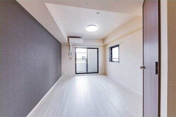 フレールコート東別院の居間・リビング