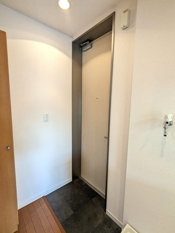 エクシヴ髙田の玄関