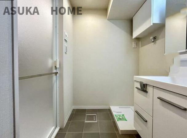 サングレイス横浜駅東のランドリースペース|広々ランドリースペースになります。