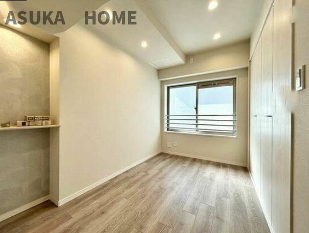 サングレイス横浜駅東の洋室