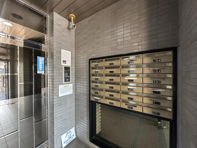 エスポワール東進のエントランス