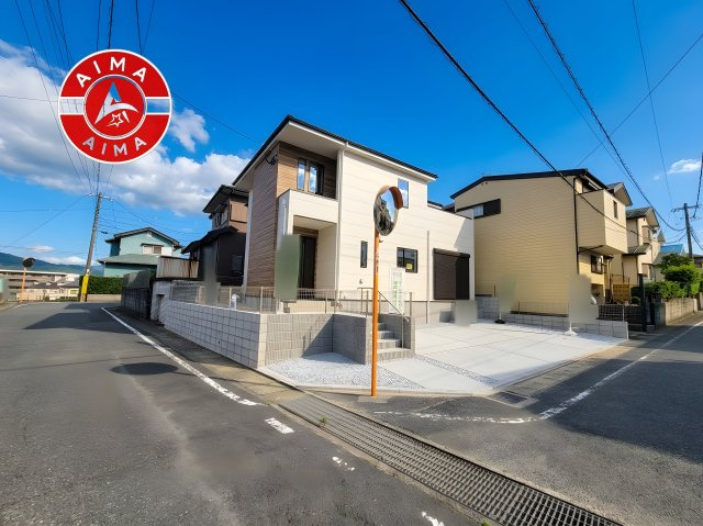 筑紫野市大字永岡第1-1棟（1号棟）　の前面道路含む現地写真|見学の時間などお気軽にお問い合わせ下さい。